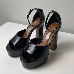 L’Intervalle Leather Platform Heels